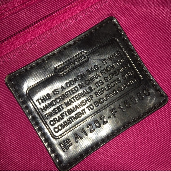 COACH canvas Kyra black signature bag Authentic   - Picture 7 of 9